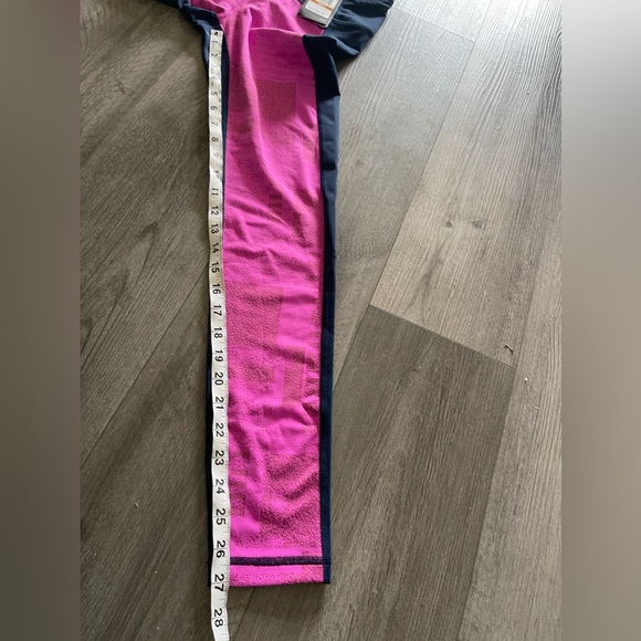 Under Armour Heat Gear Leggings - Picture 2 of 5